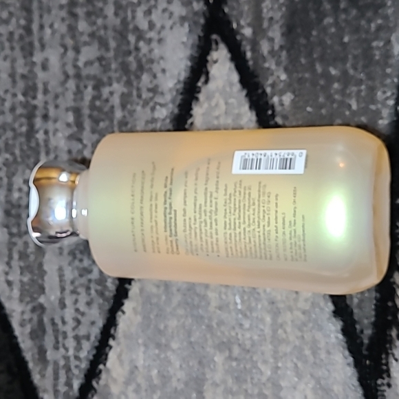 Bath & Body Works Warm Vanilla Sugar Luxury Bubble Bath - Picture 4 of 6